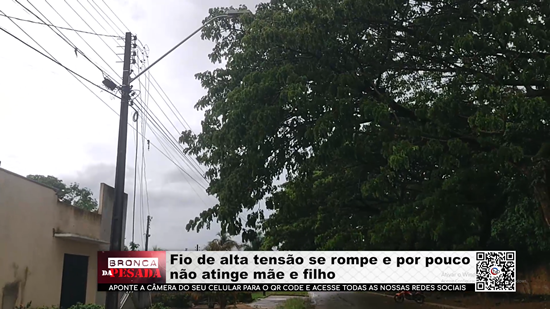 Fio De Alta Tens O Se Rompe E Por Pouco N O Atinge M E E Filho V Deo